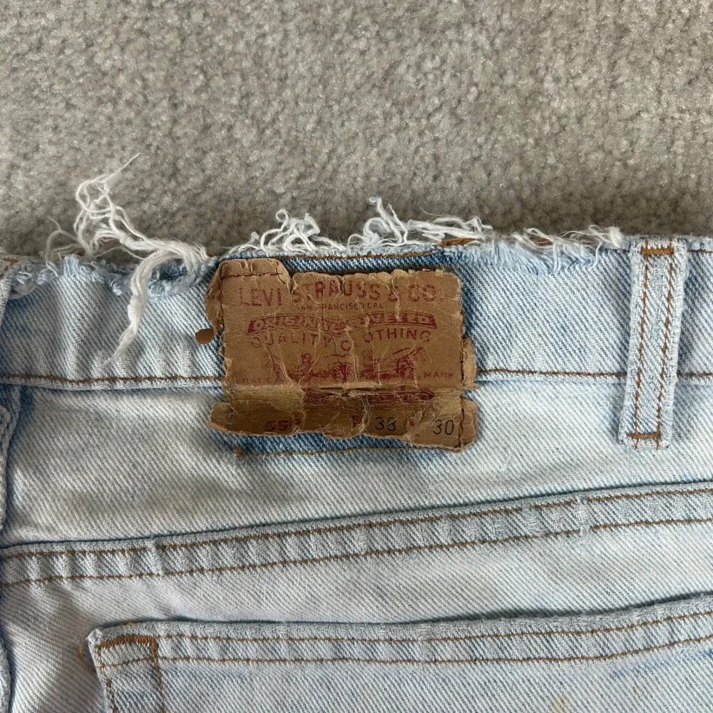 Vintage 90s Levi's 550 Relaxed Fit Jeans Men's‎ 33x30 Light Wash Distressed USA
